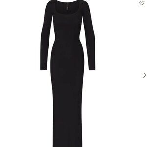 SKIMS Soft Lounge Long Sleeve Slip Dress in ONYX / Black (size M)
